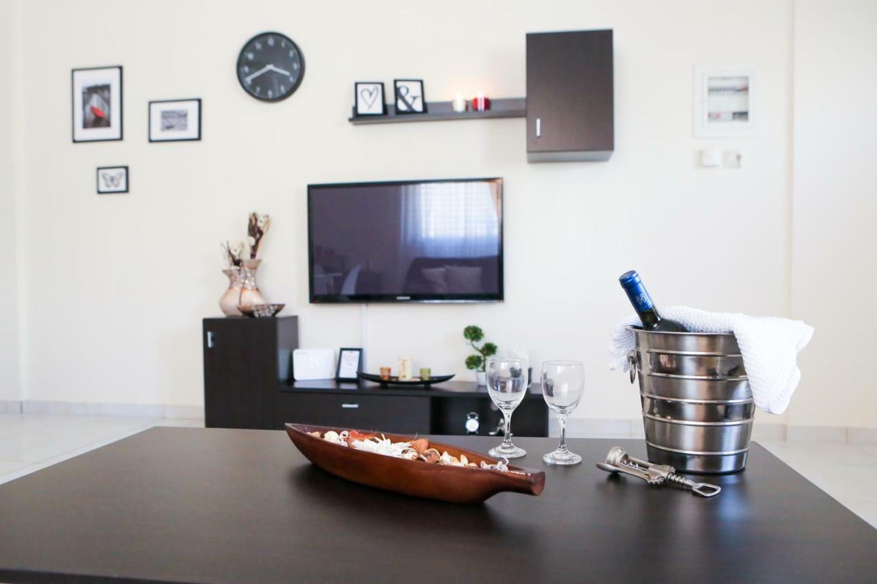 Modern And Quiet Few Minutes From The City Center Tesalonika Bagian luar foto
