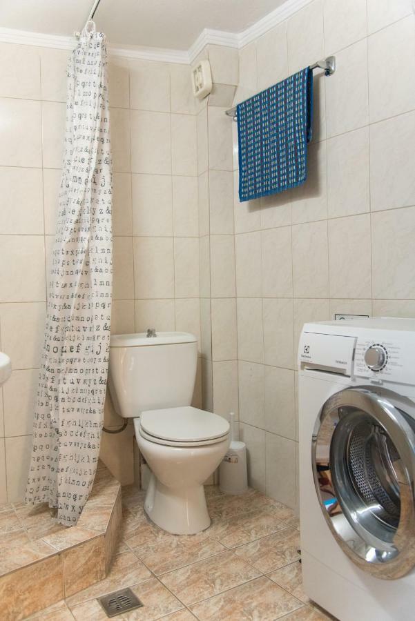 Modern And Quiet Few Minutes From The City Center Tesalonika Bagian luar foto